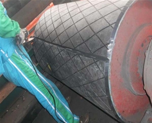 現(xiàn)場(chǎng)滾筒包膠